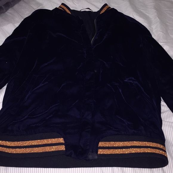 Jacket - Picture 1 of 4